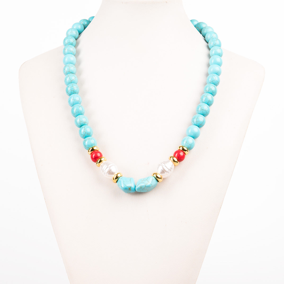 Κολιέ με τιρκουάζ χάντρες, πέρλες και χρυσές λεπτομέρειες