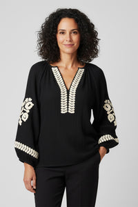 Μαύρη μπλούζα με κεντήματα