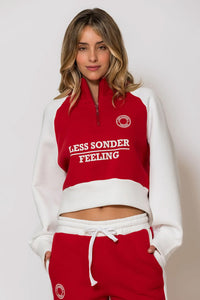 Κόκκινη cropped φούτερ μπλούζα με λευκά μανίκια και logo