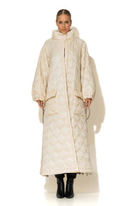Μακρύ εκρού παλτό puffer C-THROU με ζώνη και πλαϊνά φερμουάρ – Ellisargi Boutique