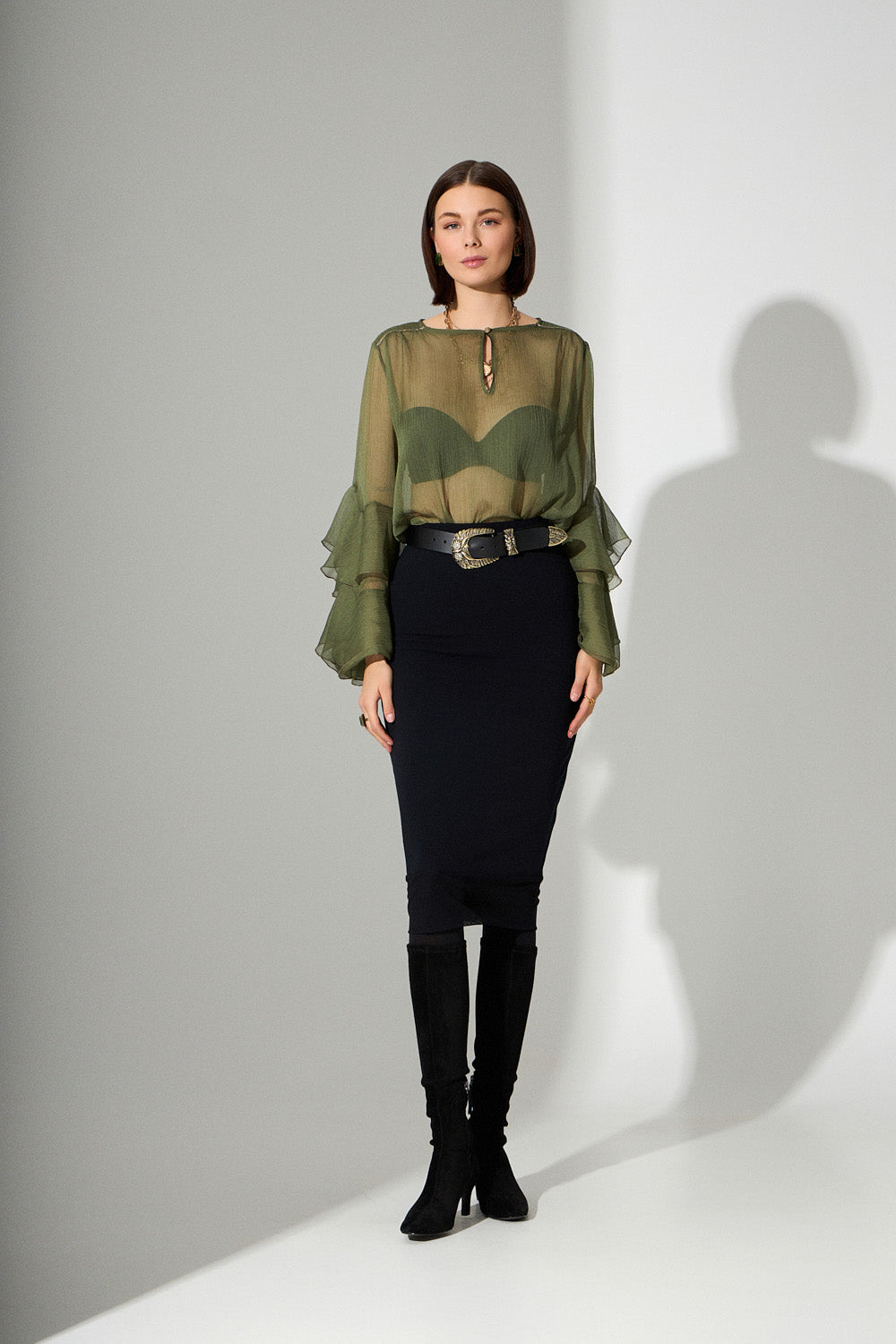 Διάφανη μπλούζα με βολάν