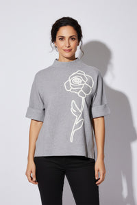 Γκρι λεπτό πλεκτό με λουλούδι και μισό μανίκι