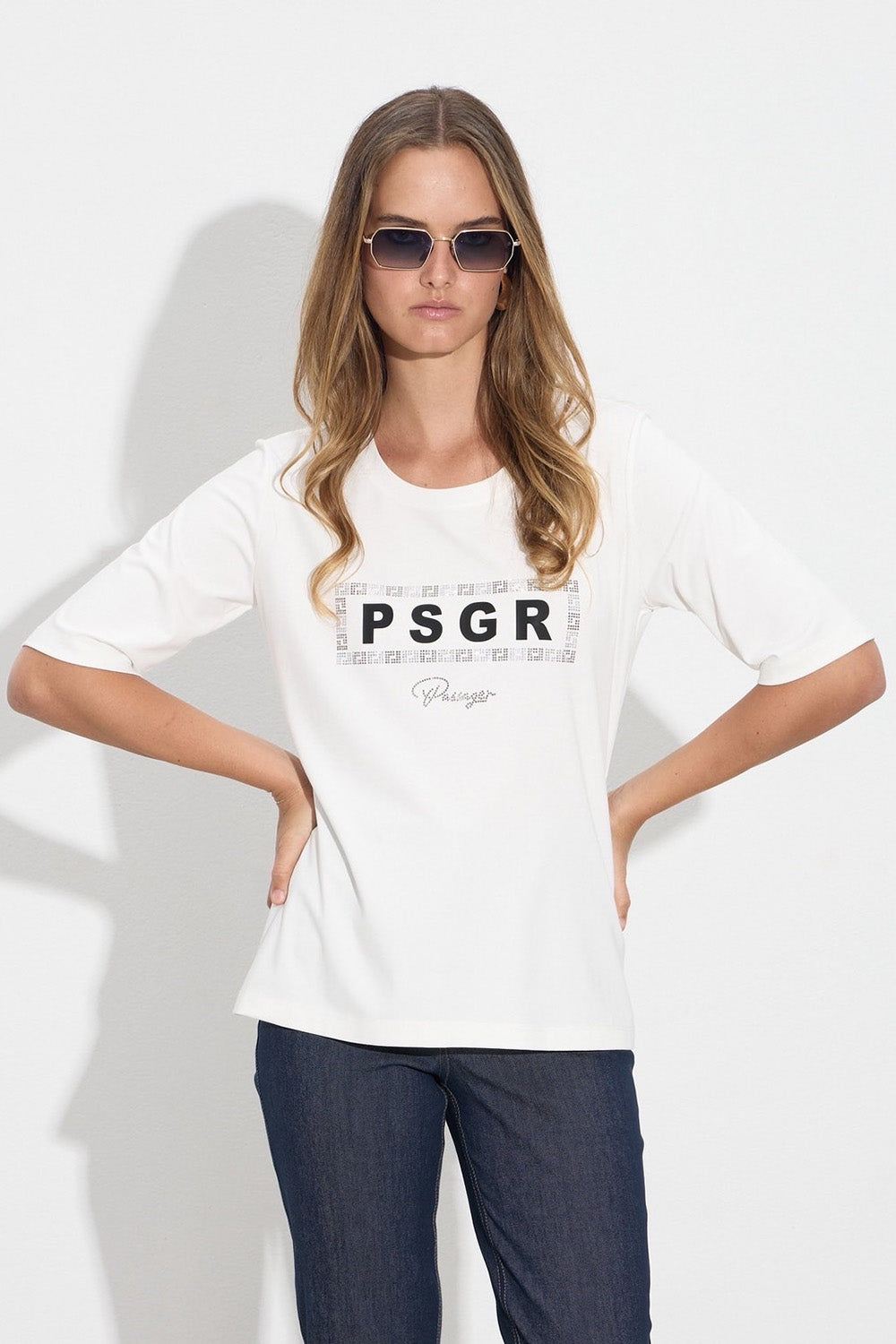 Λευκό t-shirt με τύπωμα PSGR και λεπτομέρειες από στρας, Ellisargi Boutique