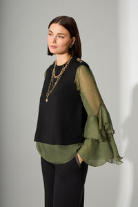 Μαύρο αμάνικο τοπ με διακοσμητικά τριανταφυλλάκια στους ώμους