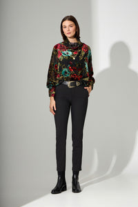 Μπλούζα διαφάνεια με βελούδινα λουλούδια σε κόκκινες και πράσινες αποχρώσεις με χρυσές λεπτομέρειες.