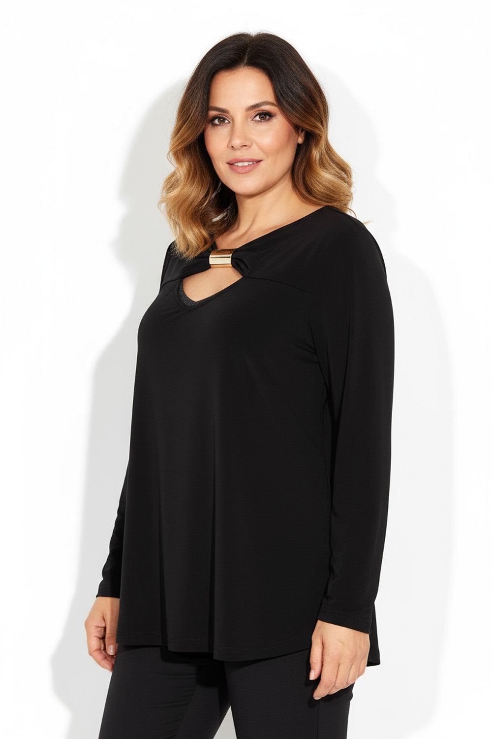 Μπλούζα μαύρη με χρυσή λεπτομέρεια στο ντεκολτέ Ellisargi Boutique