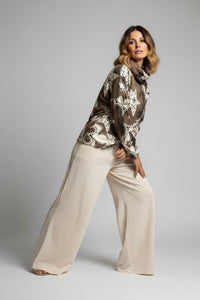 Μπλούζα καφέ-εκρού με print αστέρια και ζιβάγκο – Ellisargi Boutique