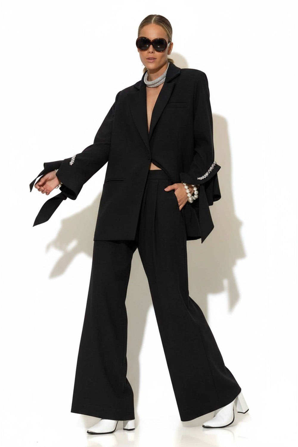 Μαύρη παντελόνα C-THROU με φαρδιά γραμμή και ψηλή μέση – Ellisargi Boutique