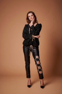 Μαύρο  παντελόνι Fia Fashion με διακοσμητικούς κρίκους από Ellisargi Boutique