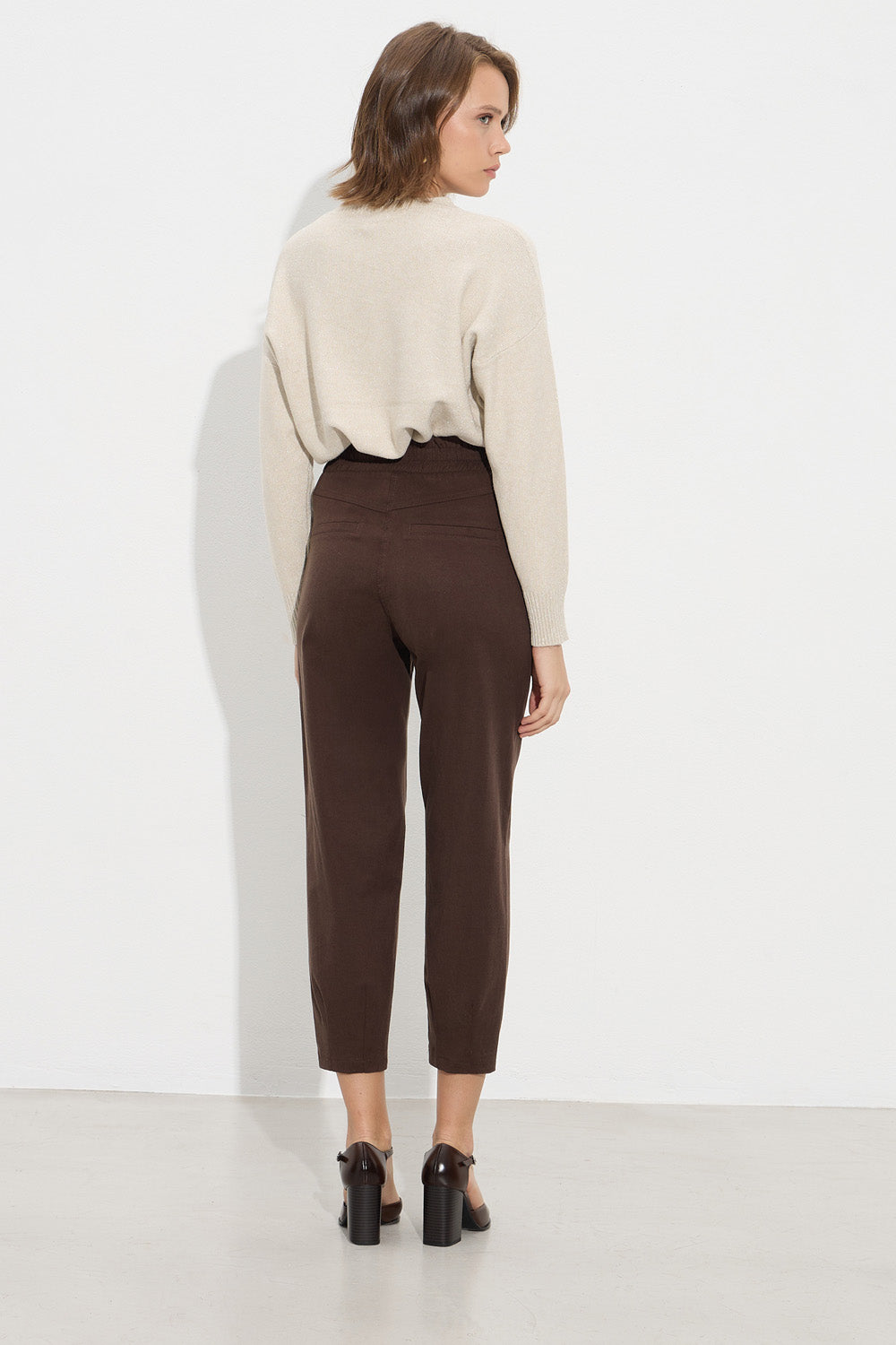 καφε ψηλόμεσο παντελόνι με λάστιχο και κουμπιά μπροστά – Ellisargi Boutique