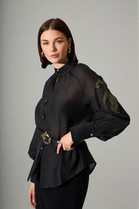 Μαύρη πουκαμίσα iRous με διάφανη υφή και κεντητή λεπτομέρεια στο μανίκι