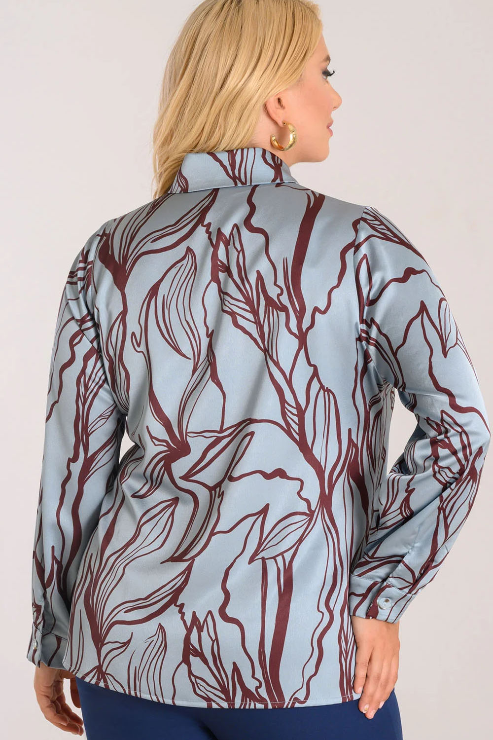 “Πουκάμισο γαλάζιο με μπορντό σχέδιο σε plus size γραμμή”