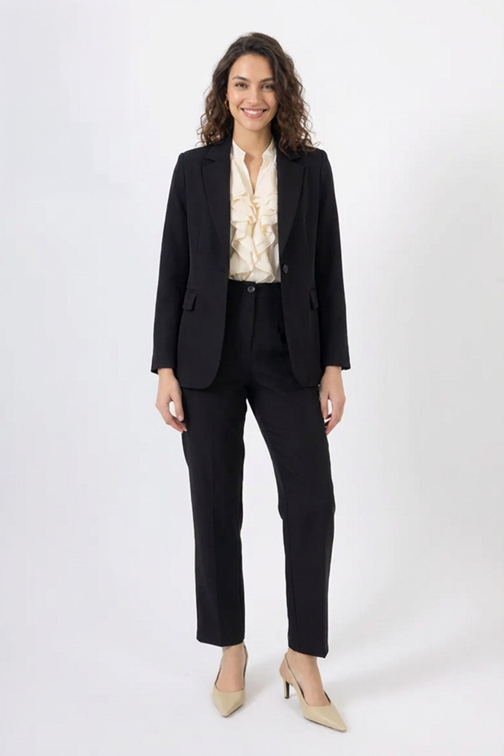 Μαύρο γυναικείο παντελόνι σε ίσια γραμμή