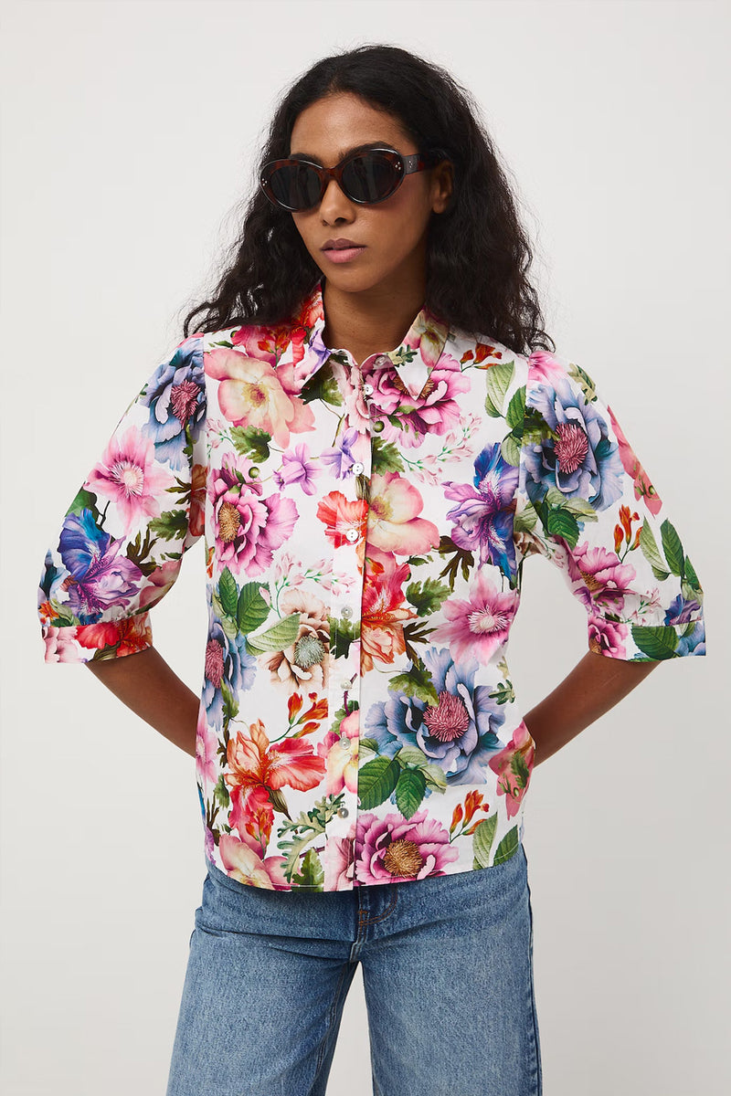 Γυναικείο βαμβακερό πουκάμισο με floral print σε λευκή βάση και πολύχρωμες λεπτομέρειες