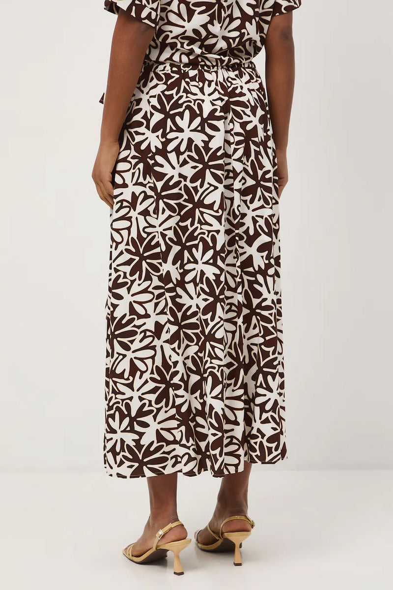 Μάξι φούστα με βισκόζη και μπροστινό σκίσιμο σε καφέ και εκρού εμπριμέ σχέδιο