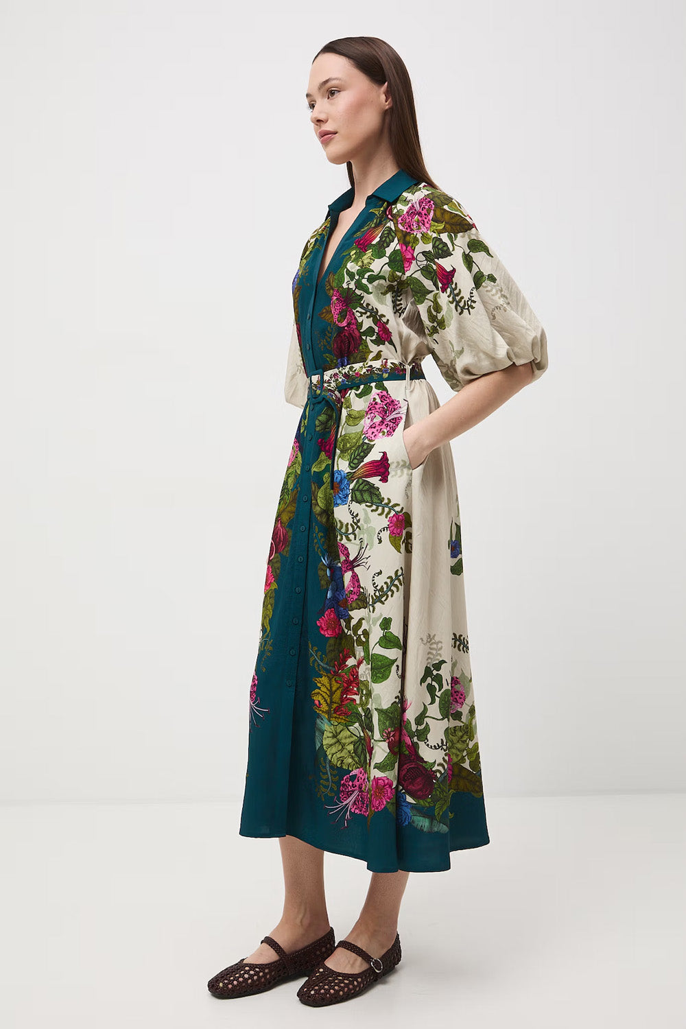 Φαρδύ Φόρεμα από Βισκόζη με Botanical Print και Ζώνη