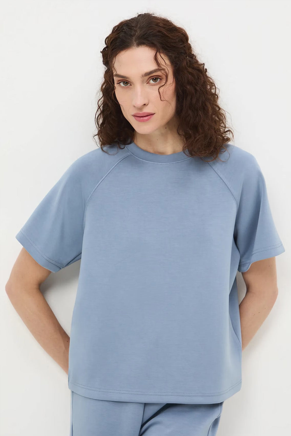 Γυναικείο γαλάζιο sweatshirt t-shirt σε relaxed γραμμή με κοντά raglan μανίκια