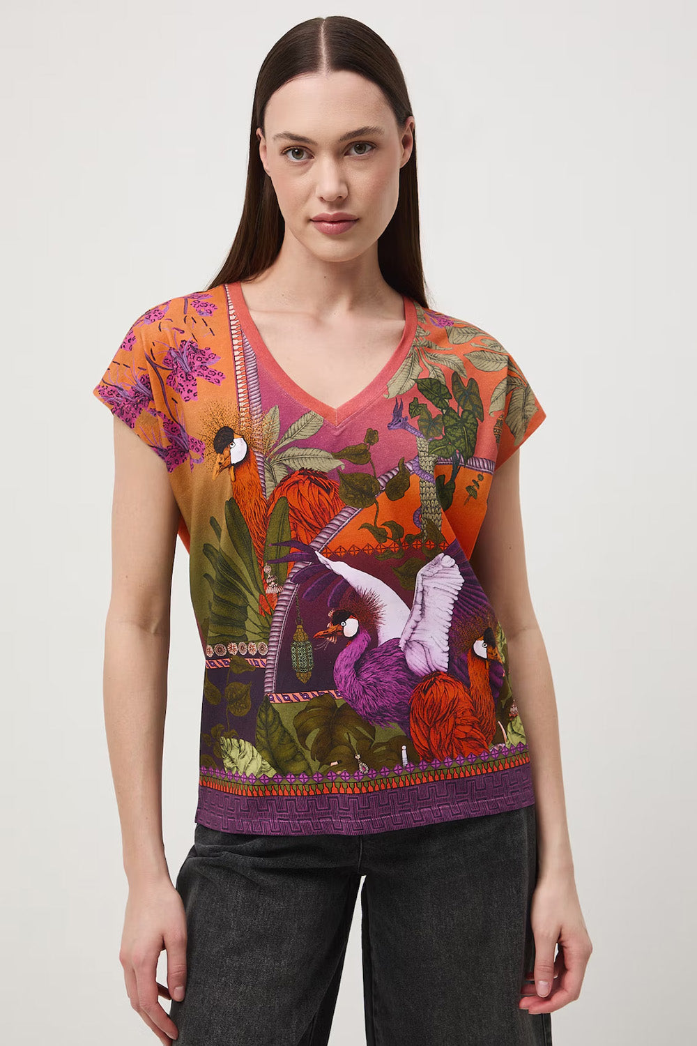 Γυναικείο t-shirt από βαμβάκι με ελαστάν και exotic tropical print σε πολύχρωμες αποχρώσεις