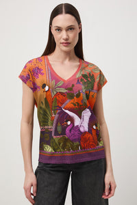 Γυναικείο t-shirt από βαμβάκι με ελαστάν και exotic tropical print σε πολύχρωμες αποχρώσεις
