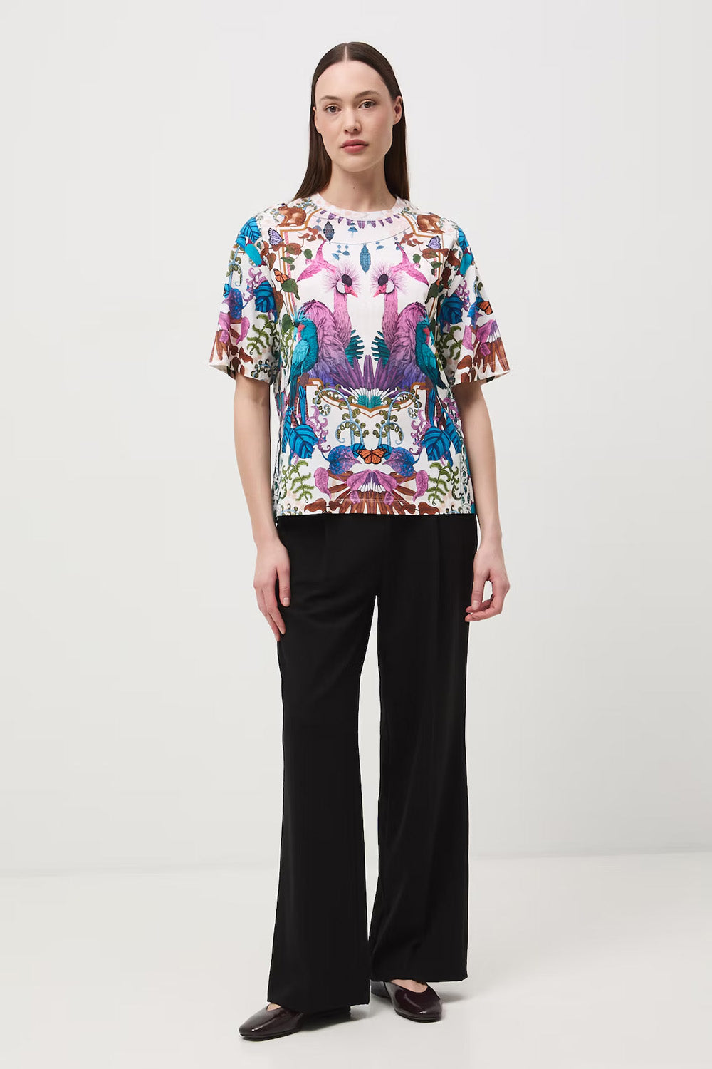 Oversize γυναικείο βαμβακερό t-shirt με πολύχρωμο exotic tropical print