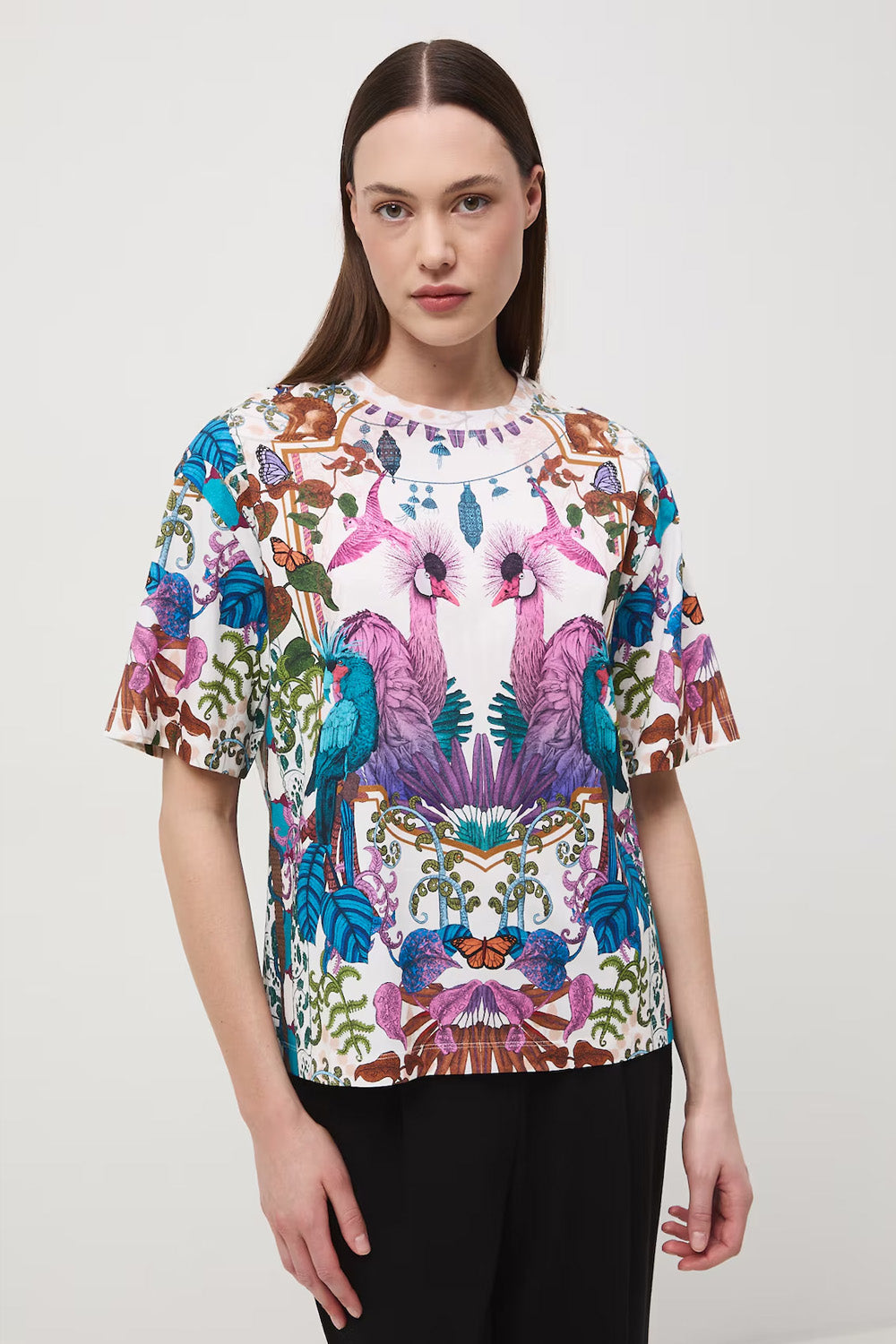 Oversize γυναικείο βαμβακερό t-shirt με πολύχρωμο exotic tropical print