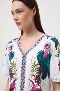 Oversize βαμβακερό λευκό t-shirt με exotic tropical print σε φούξια και turquoise αποχρώσεις
