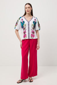 Oversize βαμβακερό λευκό t-shirt με exotic tropical print σε φούξια και turquoise αποχρώσεις