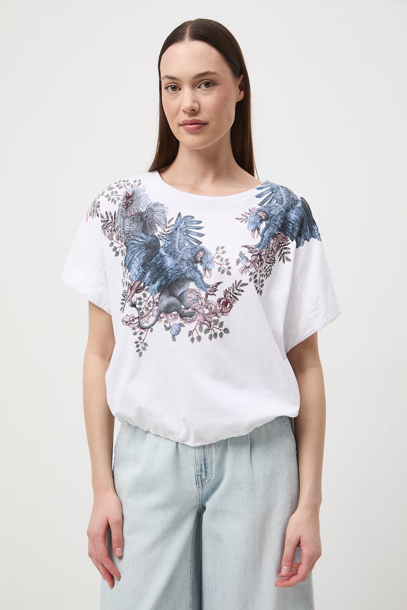 Oversize λευκό t-shirt με artistic print και φαρδιά κοντά μανίκια