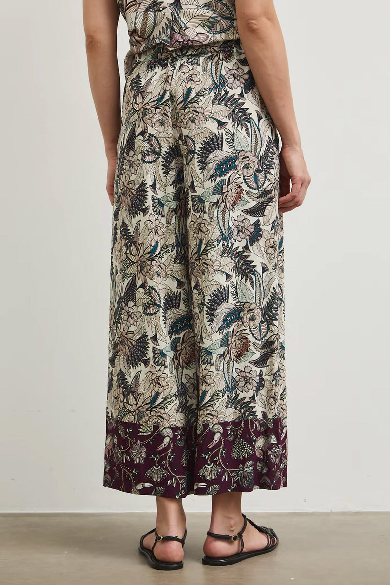 Γυναικείο παντελόνι culotte με botanical print σε εκρού βάση και plum λεπτομέρειες