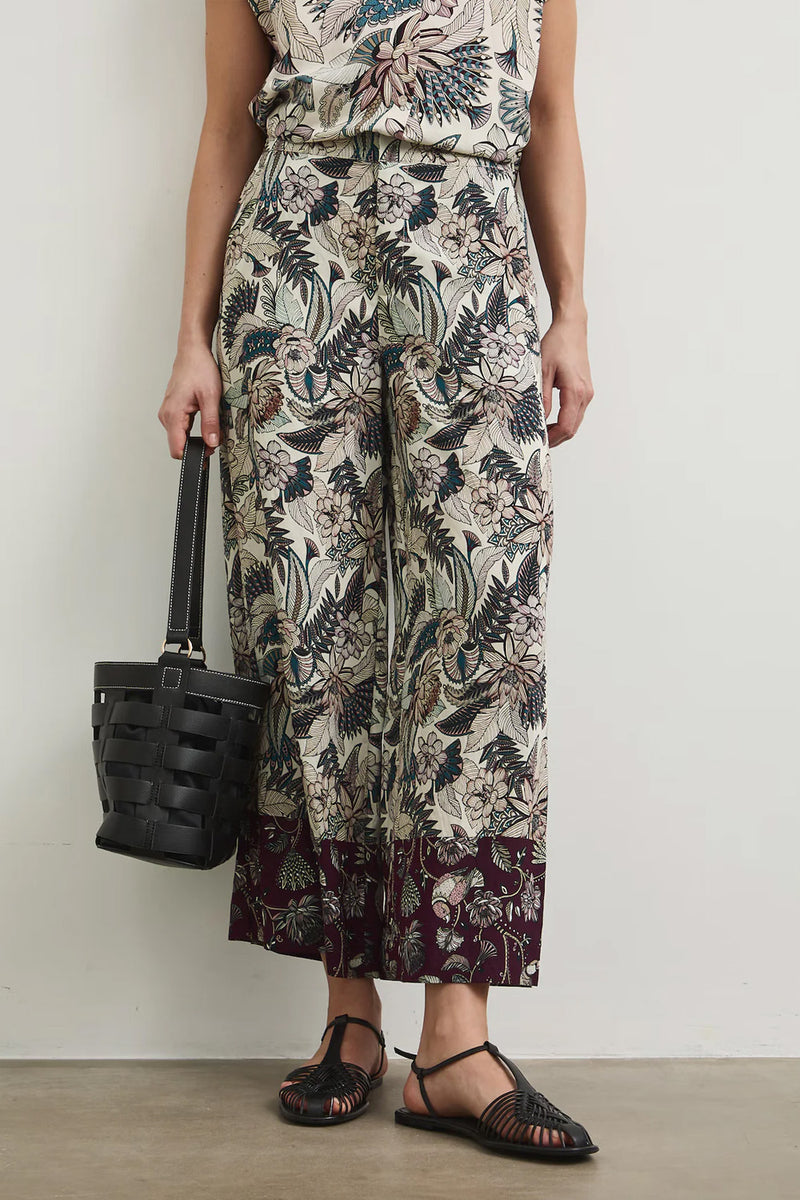 Γυναικείο παντελόνι culotte με botanical print σε εκρού βάση και plum λεπτομέρειες