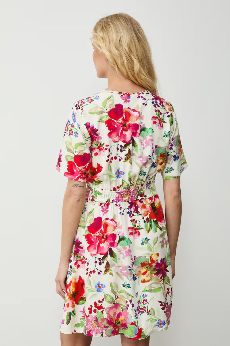 Κοντό φόρεμα από βισκόζη με πολύχρωμο floral print σε εκρού βάση και ελαστική μέση