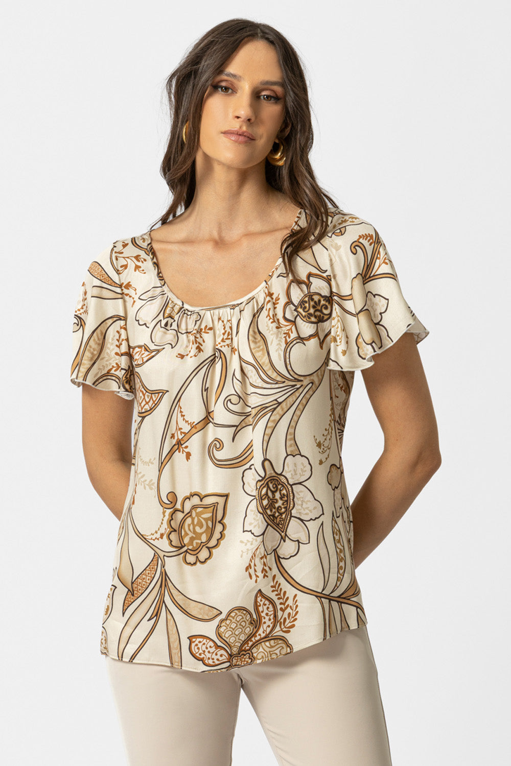 μπεζ μπλούζα με floral μοτίβο και κοντό μανίκι