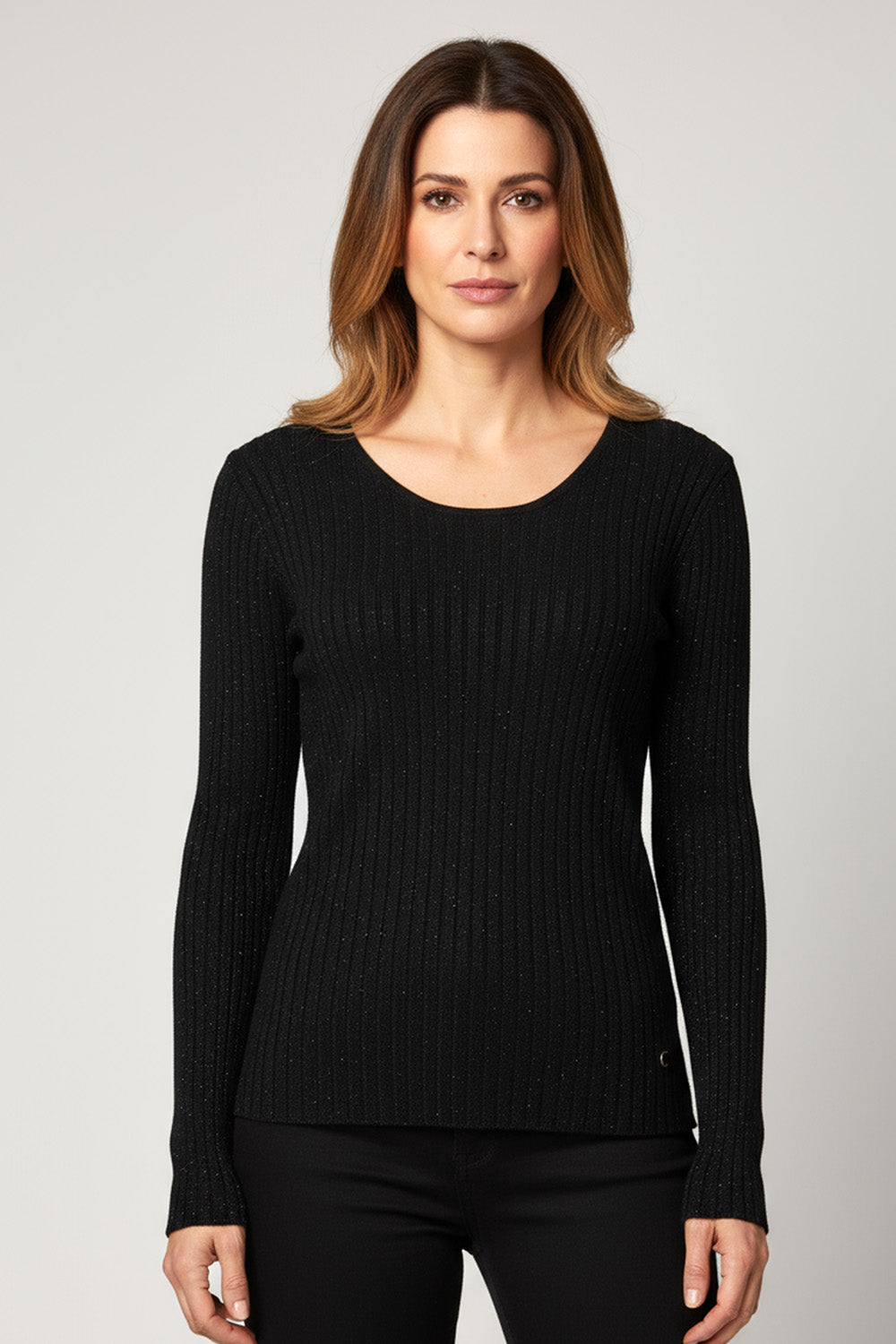 Μαύρη ριπ μπλούζα με διακριτική λάμψη και στρογγυλή λαιμόκοψη από την Ellisargi Boutique