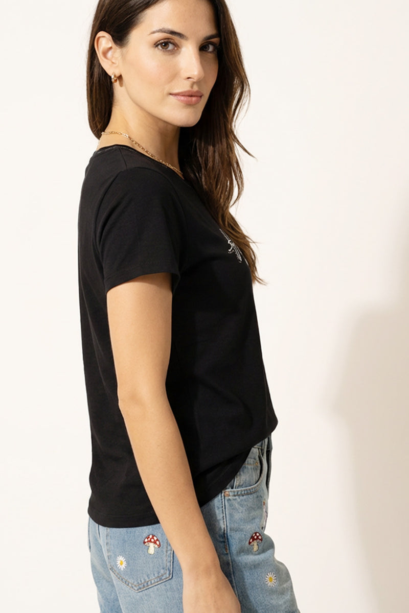 Μαύρο γυναικείο T-shirt με κοντό μανίκι και μήνυμα Flowers Are Happiness στο στήθος