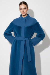 Μπλε Παλτό με Ζώνη και Faux Fur Λεπτομέρειες