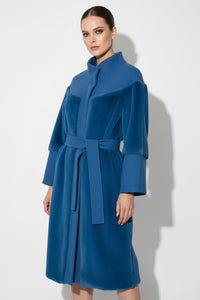 Μπλε Παλτό με Ζώνη και Faux Fur Λεπτομέρειες