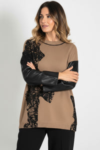 Καφέ μπλούζα με μαύρη δαντέλα και μανίκια δερματίνης, άνετη και κομψή, Ellisargi Boutique
