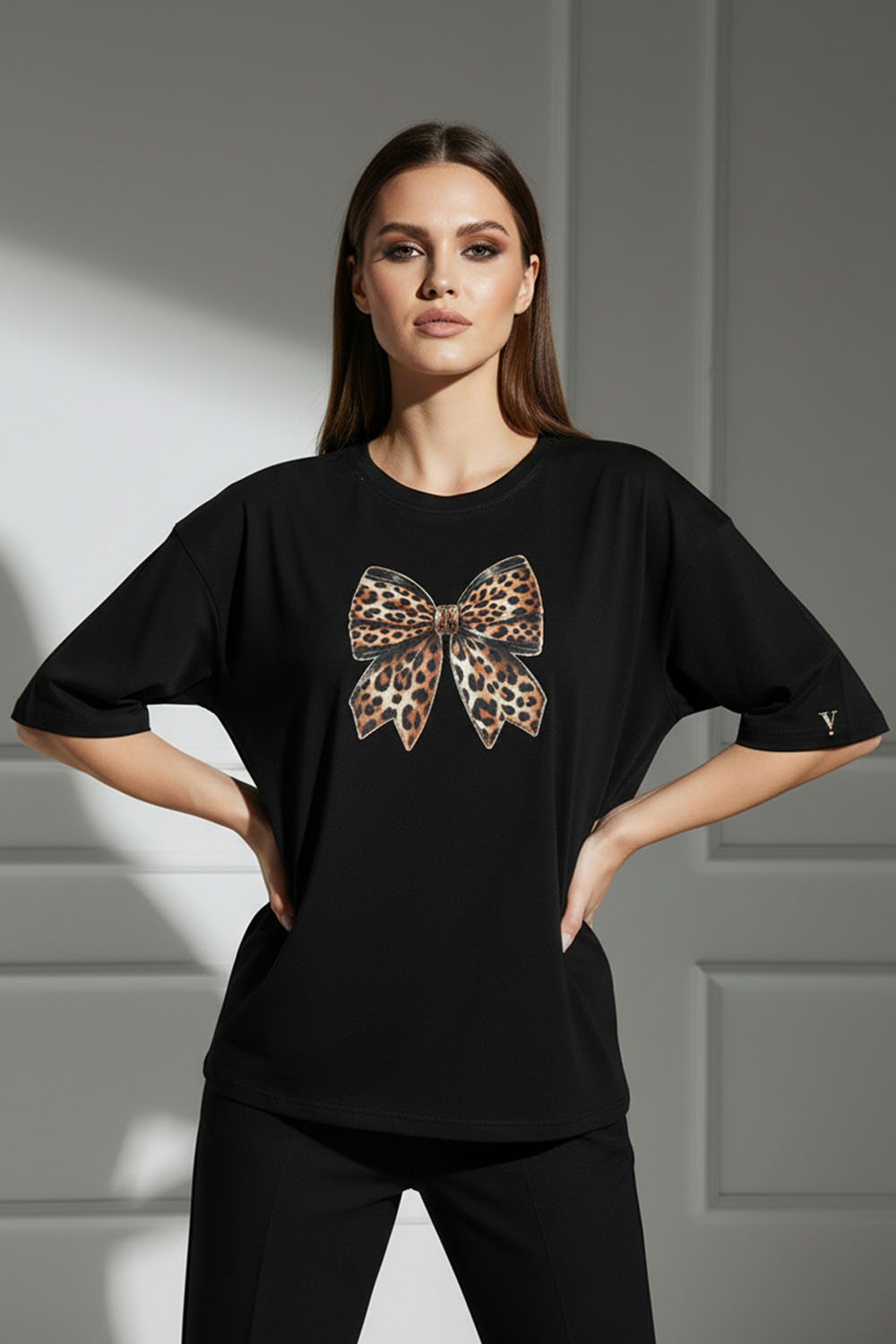 Μπλούζα μαύρη με leopard φιόγκο