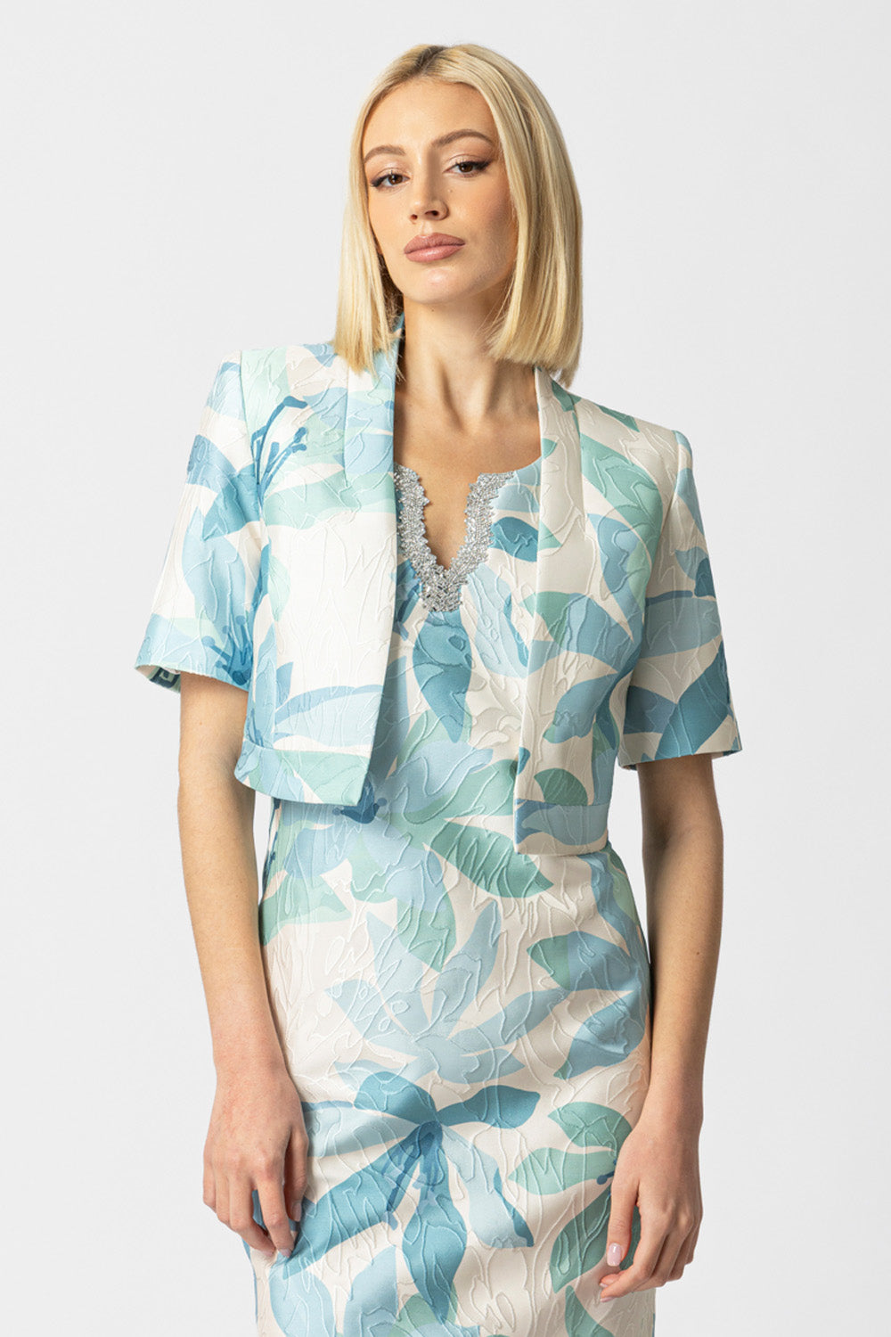 Μπολερό Εκρού-Σιέλ με Ανάγλυφο Σχέδιο