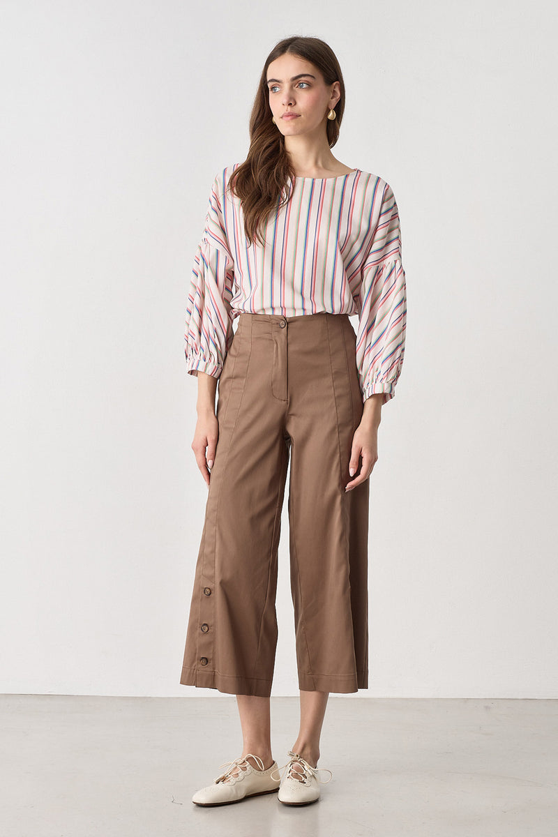 καφέ cropped παντελόνι ποπλίνα με κουμπιά στο πλάι