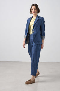 Γυναικείο μπλε denim σακάκι με patch τσέπες και πέτο σε βαμβακερό ύφασμα