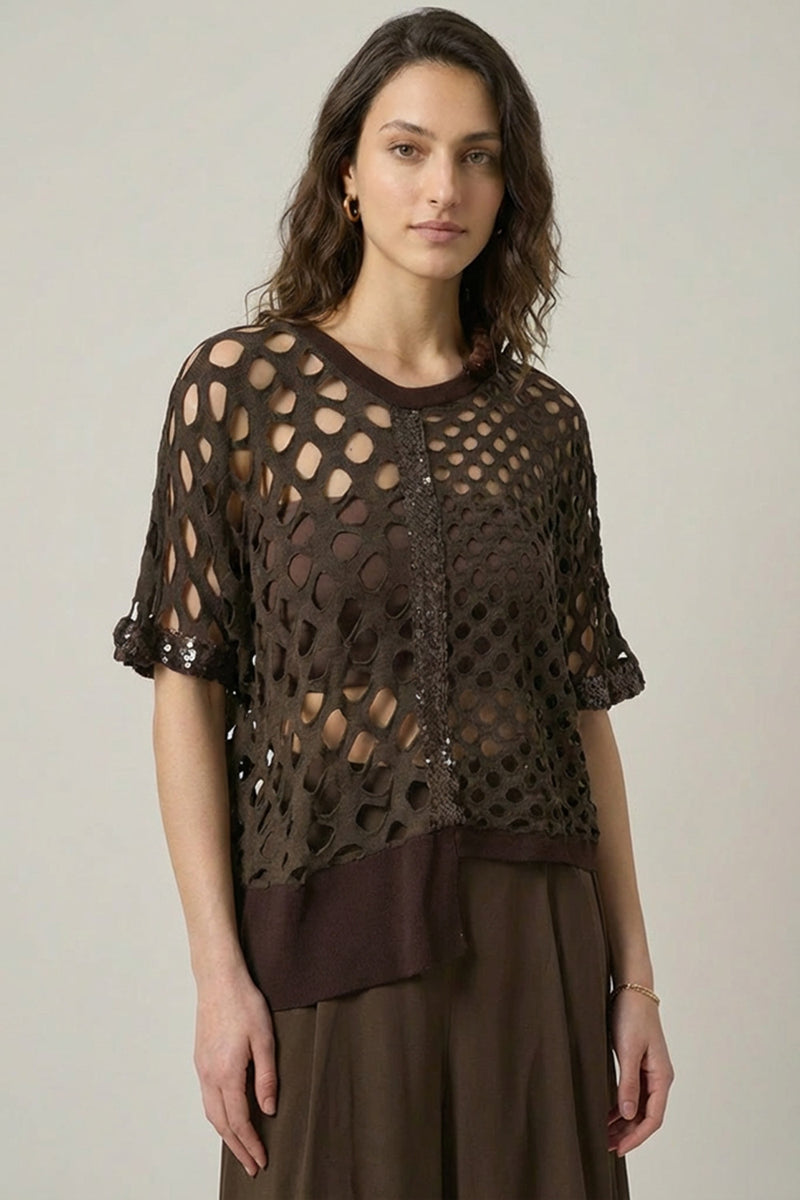 Καφέ διάτρητη μπλούζα με παγιέτες και κοντό μανίκι σε χαλαρή γραμμή