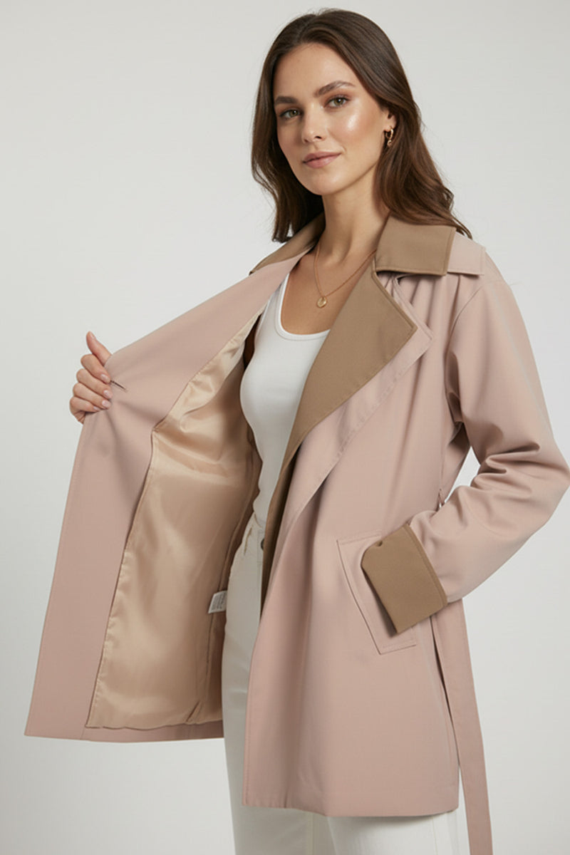 Γυναικεία δίχρωμη καμπαρντίνα μπεζ με ταμπά πέτο και ζώνη στη μέση