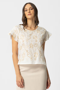 Εκρού γυναικεία μπλούζα με μπεζ floral κέντημα και κοντά μανίκια βολάν