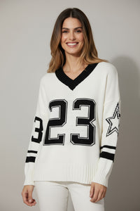 Εκρού πλεκτό με V λαιμόκοψη και μαύρες λεπτομέρειες από την Ellisargi Boutique