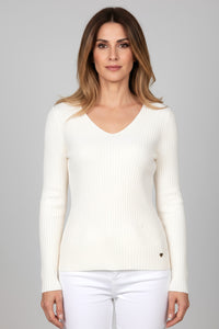 Εκρού ριπ μπλούζα με V λαιμόκοψη από την Ellisargi Boutique