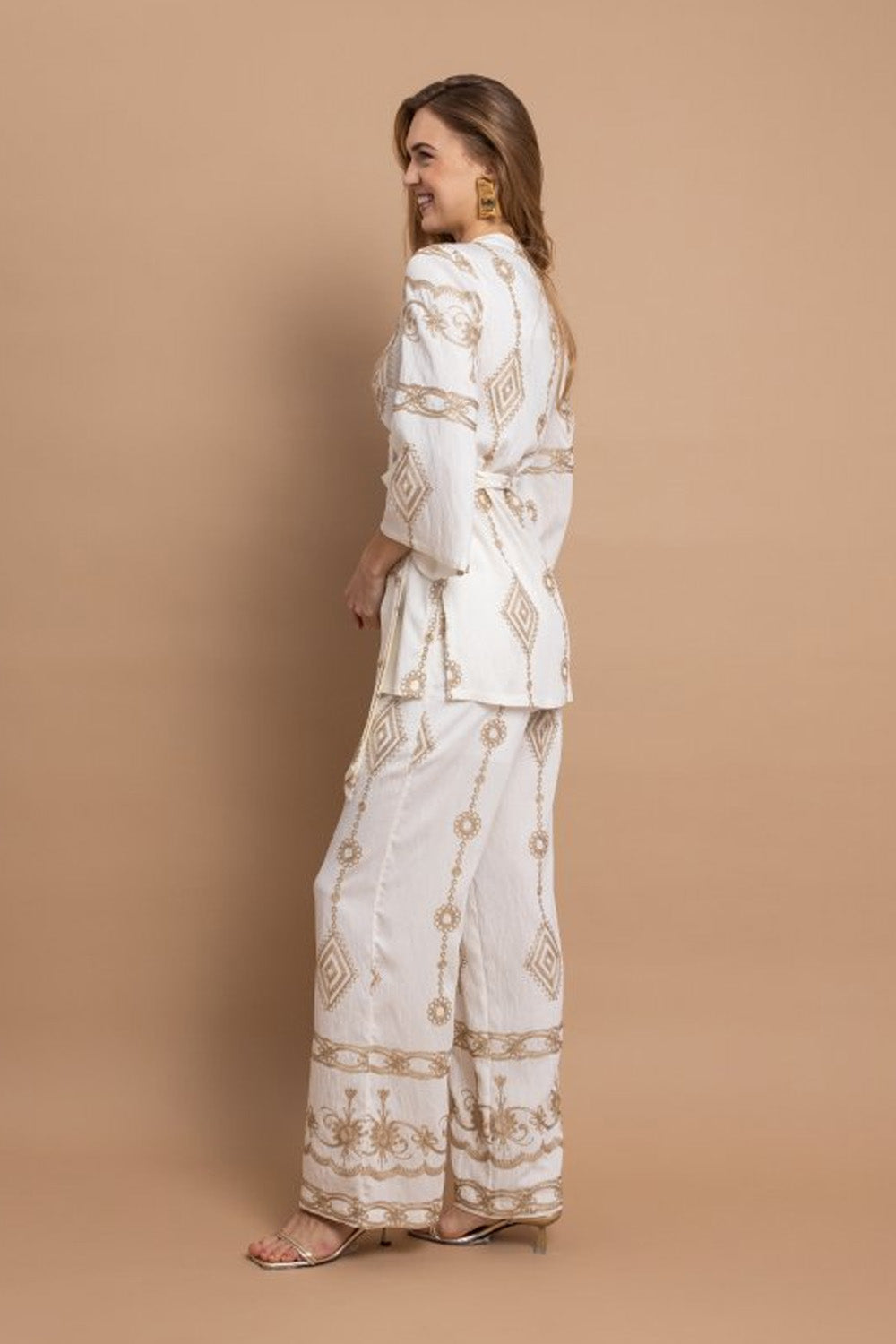 Εκρού Σετ με Χρυσά Κεντήματα – Μπλούζα Κρουαζέ & Παντελόνι