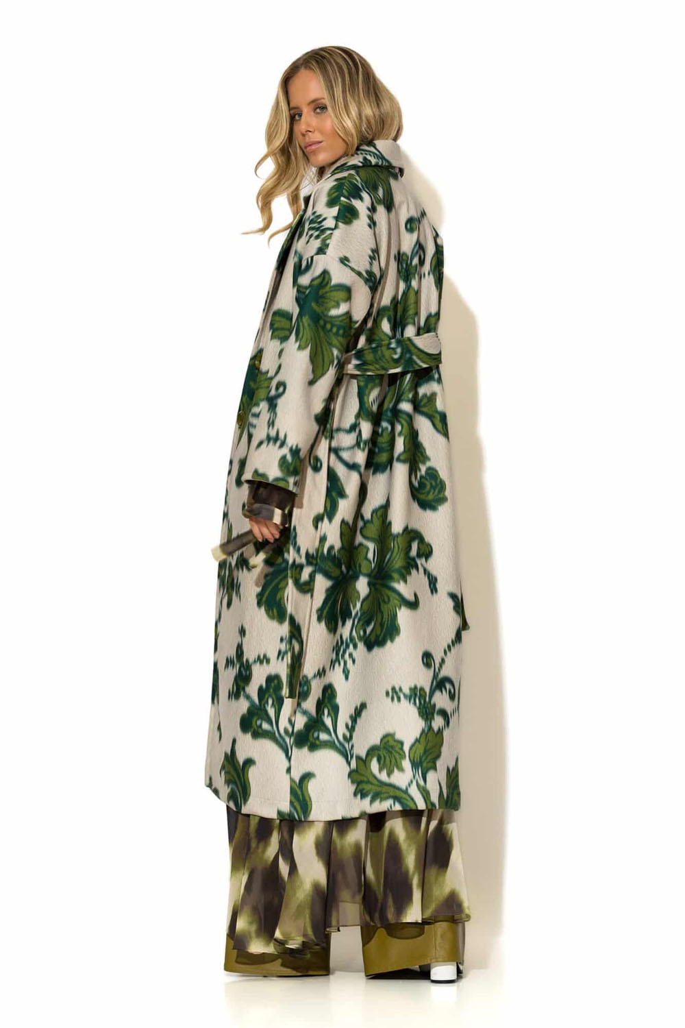 Εμπριμέ μακρύ παλτό C-THROU σε πράσινους τόνους με ζώνη – Ellisargi Boutique