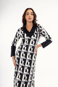 Φόρεμα εμπριμέ με γεωμετρικά σχέδια