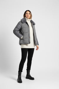 Γκρι κοντό μπουφάν με γούνινο γιακά